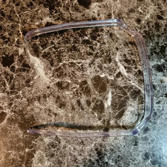 🎁 FREE w/ Purchase |  Clear Sunglasses Frame Shape Plastic Hairband - Picture 6 of 9